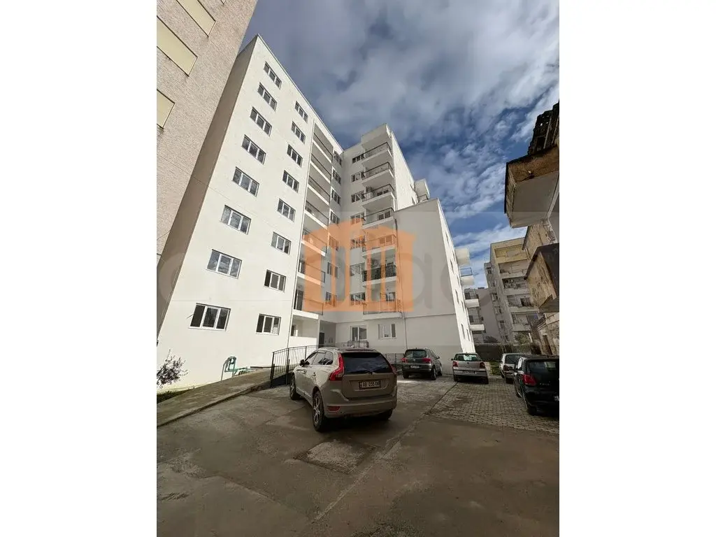 Apartament 1+2 dhoma 87 m² 1 kati