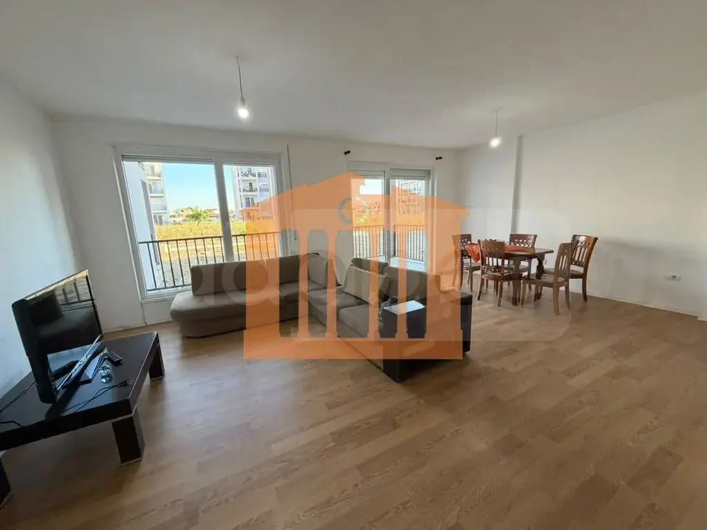 Apartament 1+2 dhoma 90 m² 1 kati