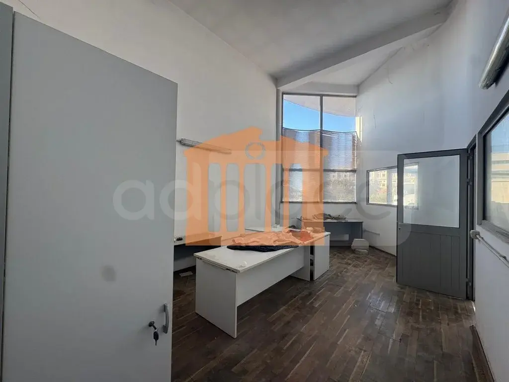 Pasuri të patundshme komerciale 350 m²