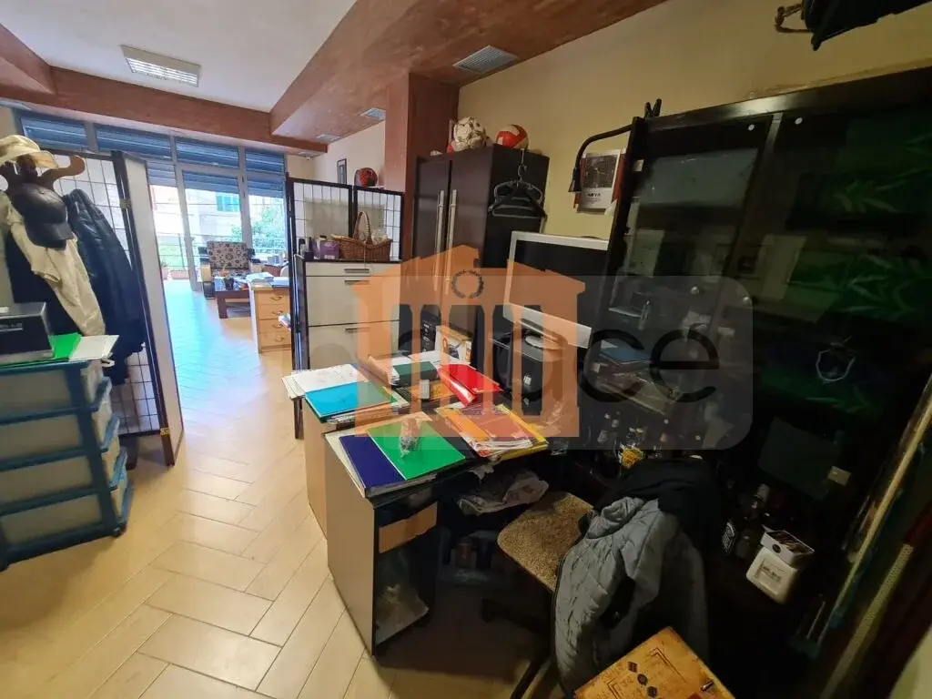 Pasuri të patundshme komerciale 58 m² 2 kati