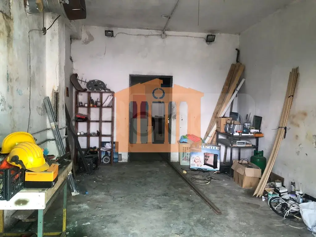 Pasuri të palujtshme komerciale 82 m² 1 kati