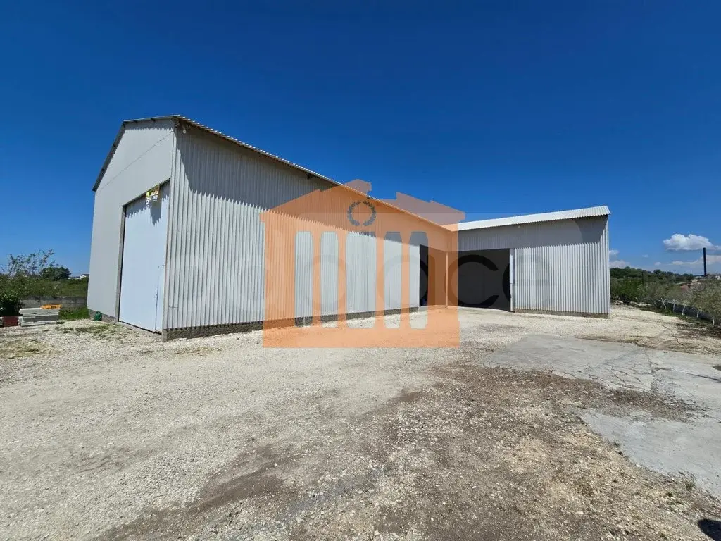 Pasuri të patundshme komerciale 300 m²