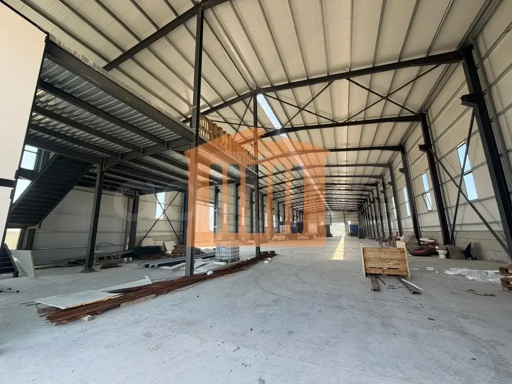 Pasuri të patundshme komerciale 2400 m²