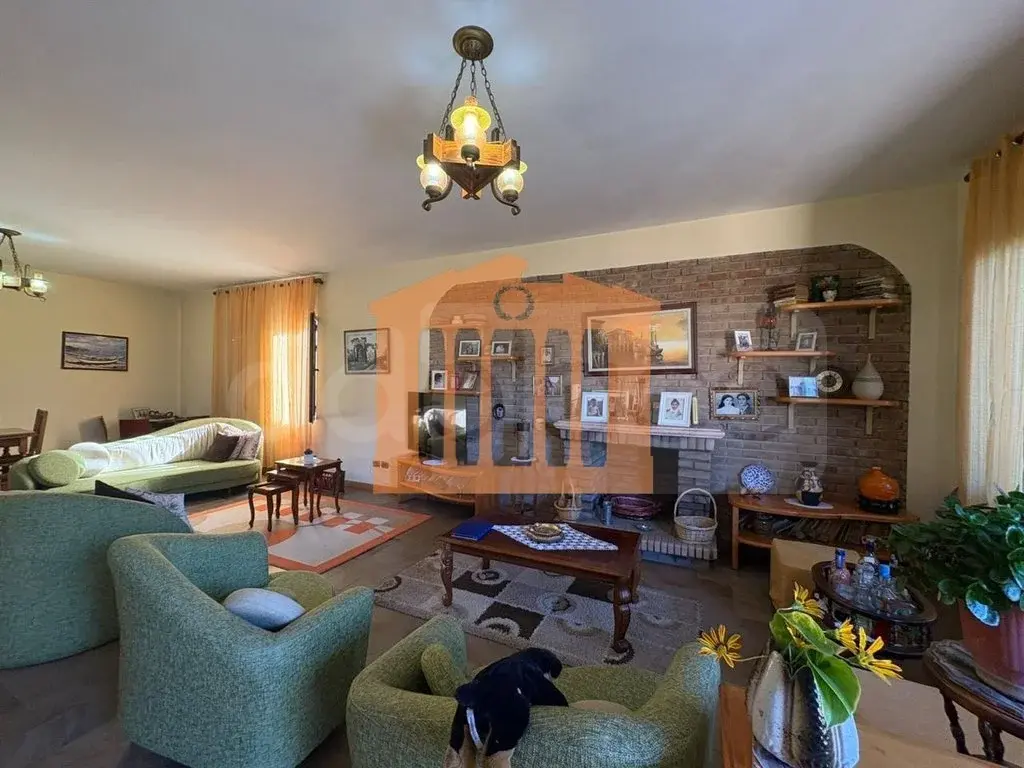 Vilë 502 m² 1 kati
