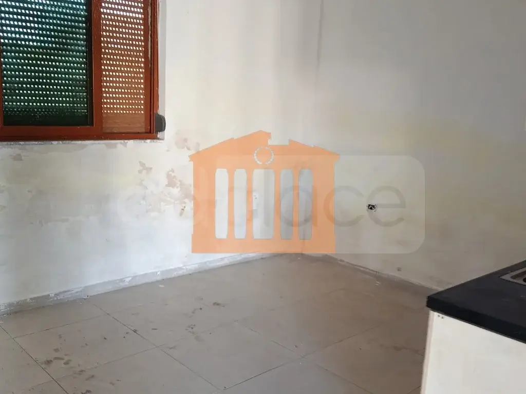 Pasuri të patundshme komerciale 100 m²