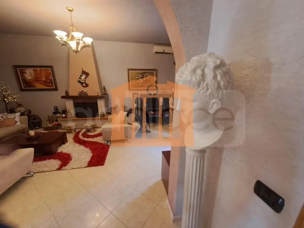 Vilë 174 m² 2 kati