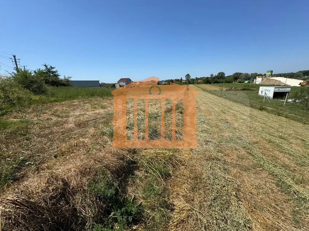 Parcela toke 1800 m²