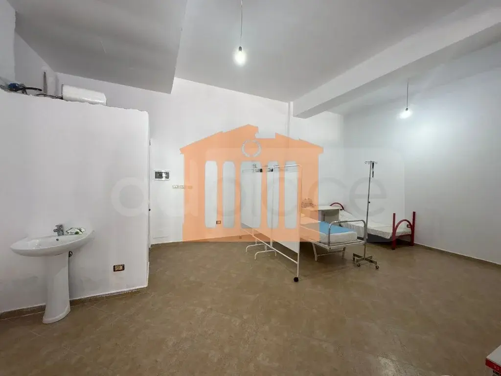 Pasuri të patundshme komerciale 77 m² 1 kati