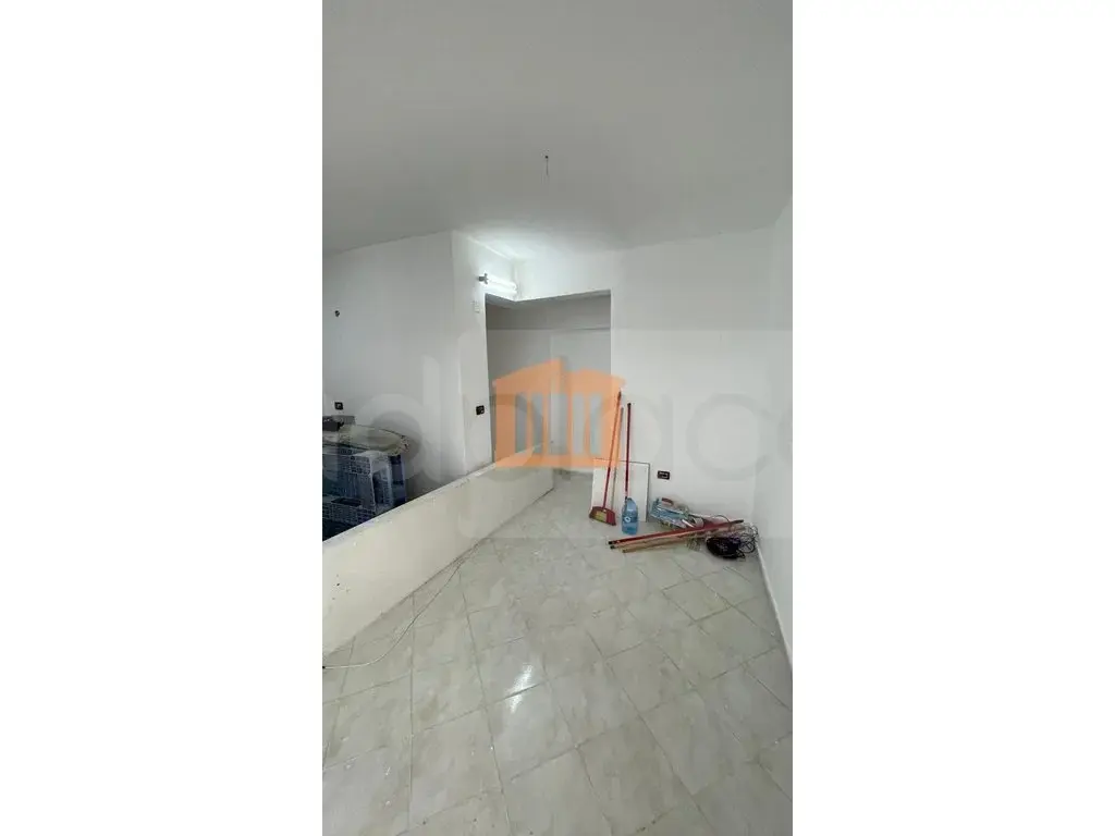 Pasuri të patundshme komerciale 70 m² 1 kati