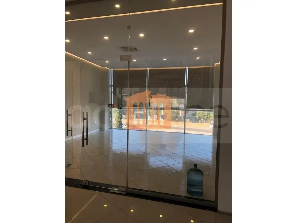 Pasuri të patundshme komerciale 25 m² 2 kati