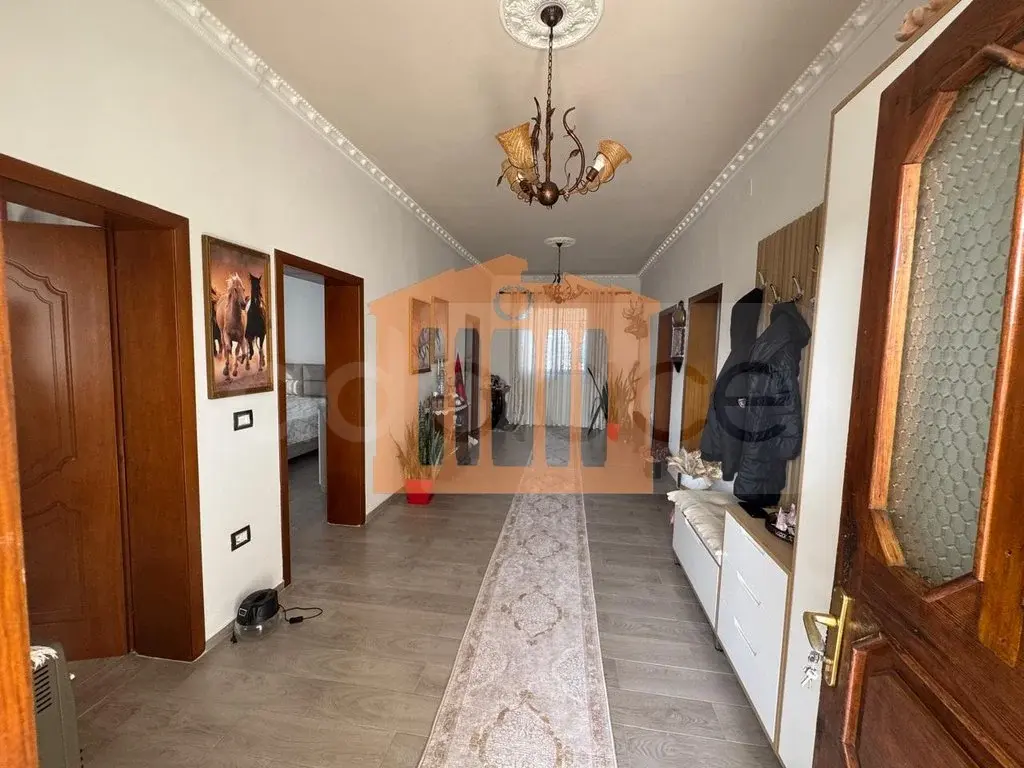 Vilë 130 m²
