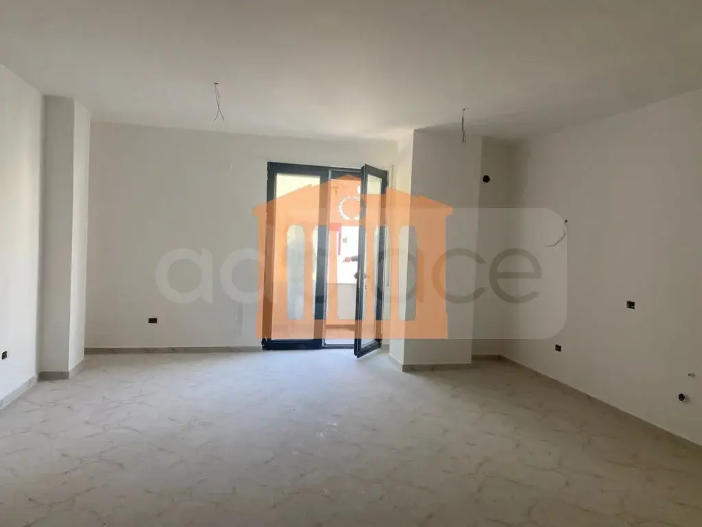 Apartament 1+2 dhoma 130 m² 5 kati