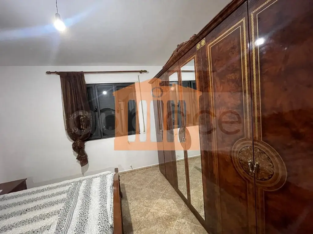 Vilë 450 m²