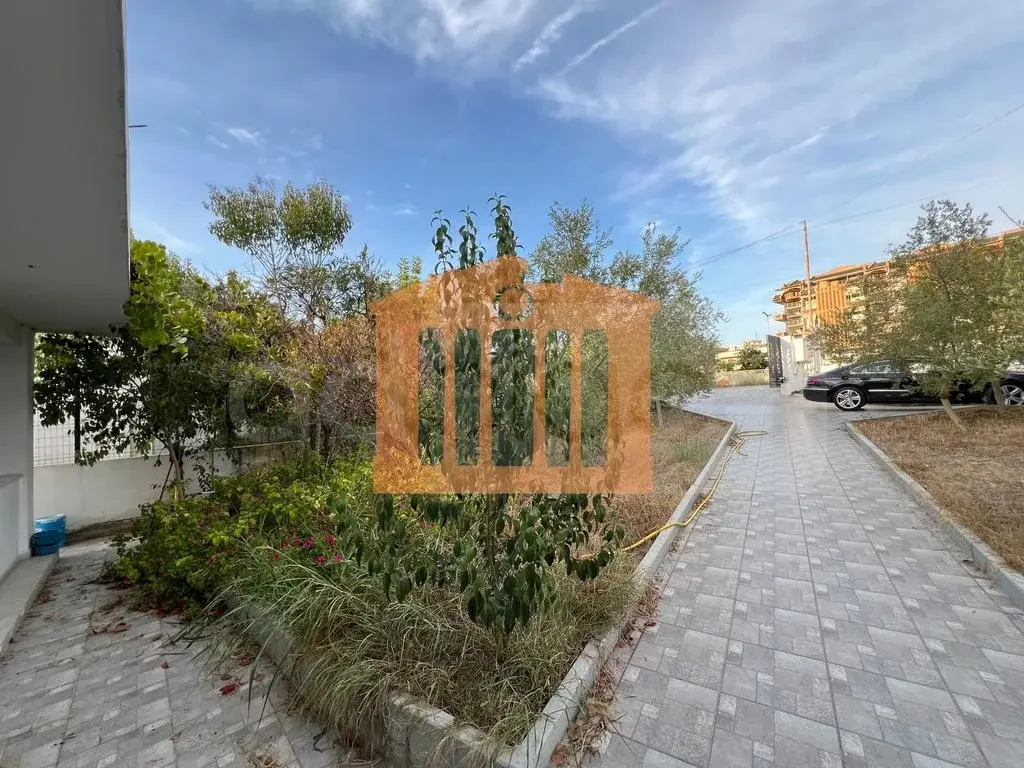 Vilë 160 m² 1 kati