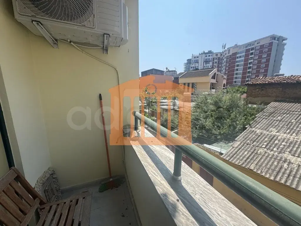 Pasuri të patundshme komerciale 72 m² 1 kati