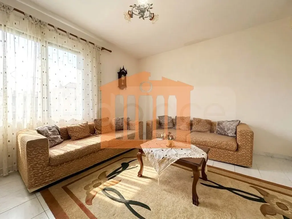 Apartament 1+2 dhoma 220 m² 2 kati