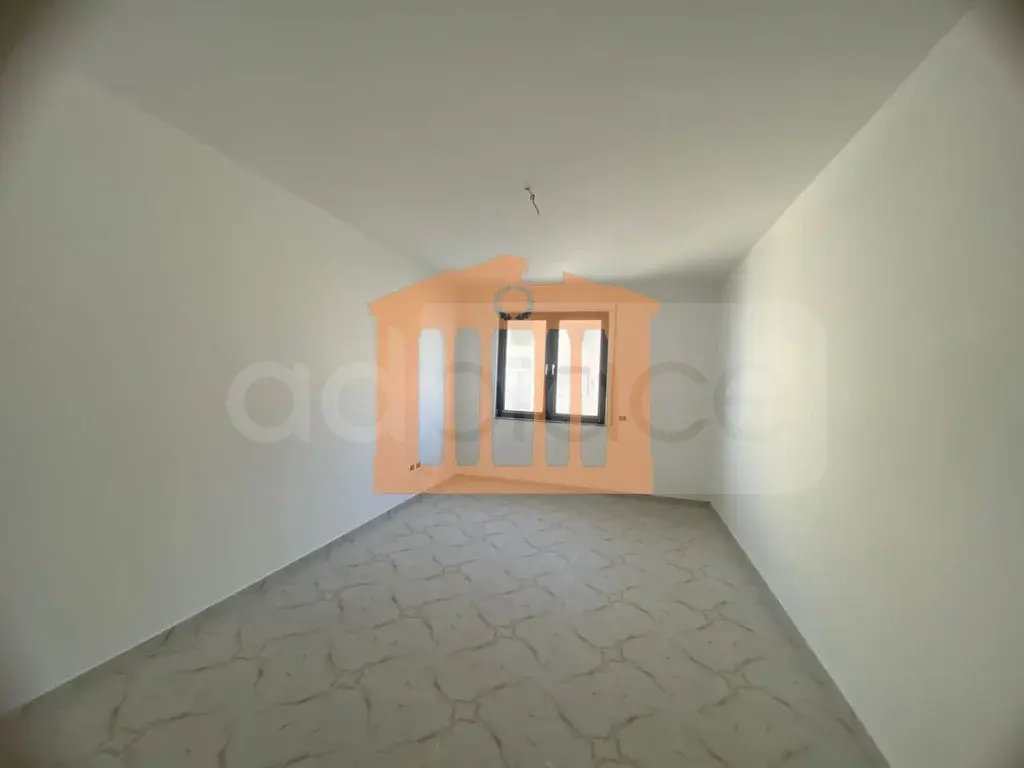 Apartament 1+2 dhoma 130 m² 5 kati
