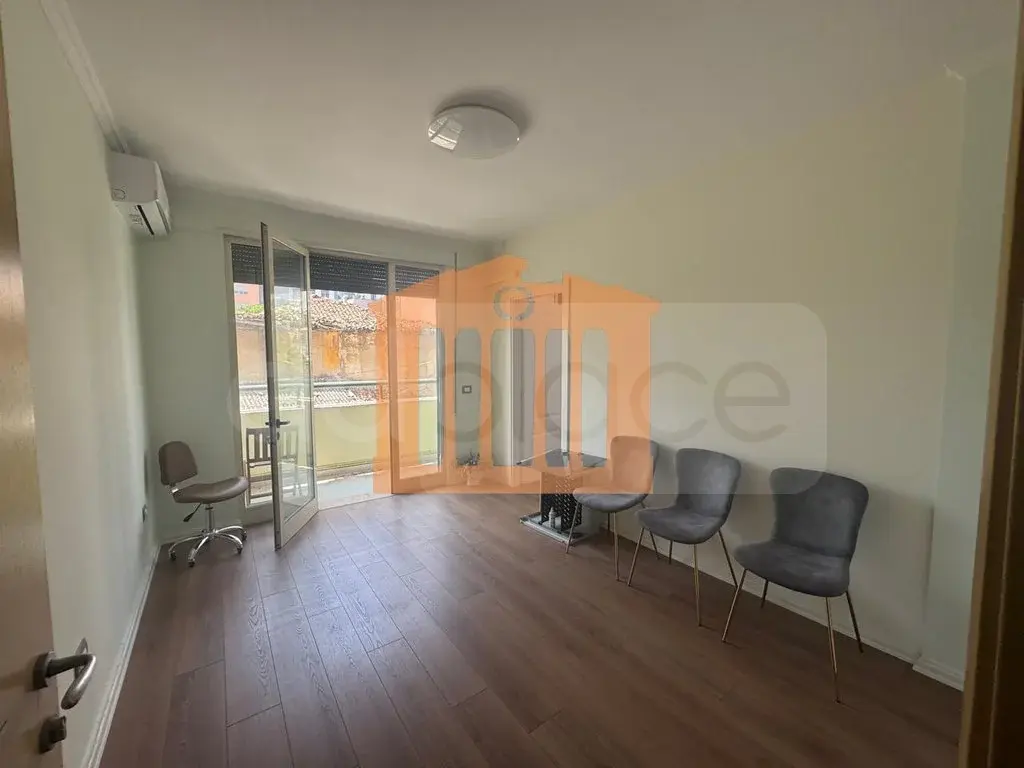 Pasuri të patundshme komerciale 72 m² 1 kati