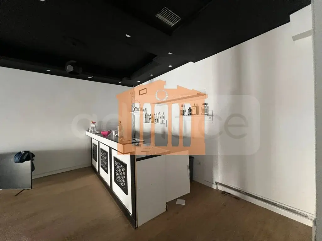 Pasuri të palujtshme komerciale 65 m² 1 kati