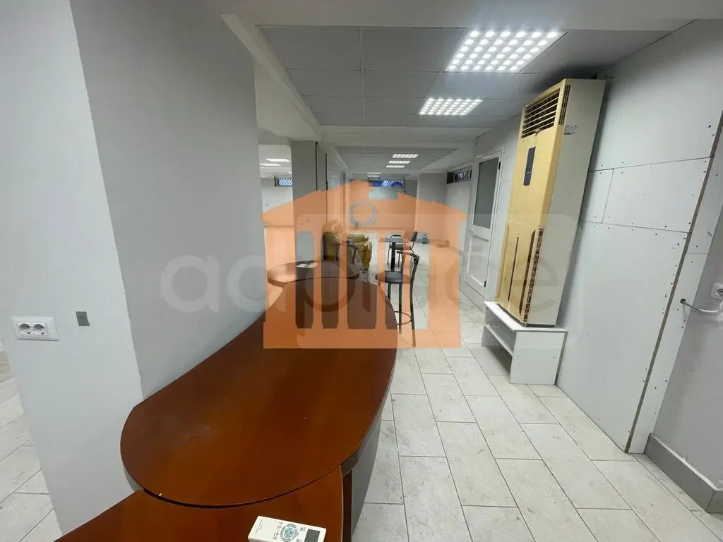 Pasuri të patundshme komerciale 200 m² -1 kati