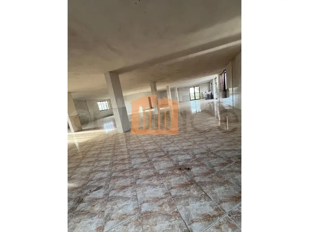 Pasuri të patundshme komerciale 400 m²