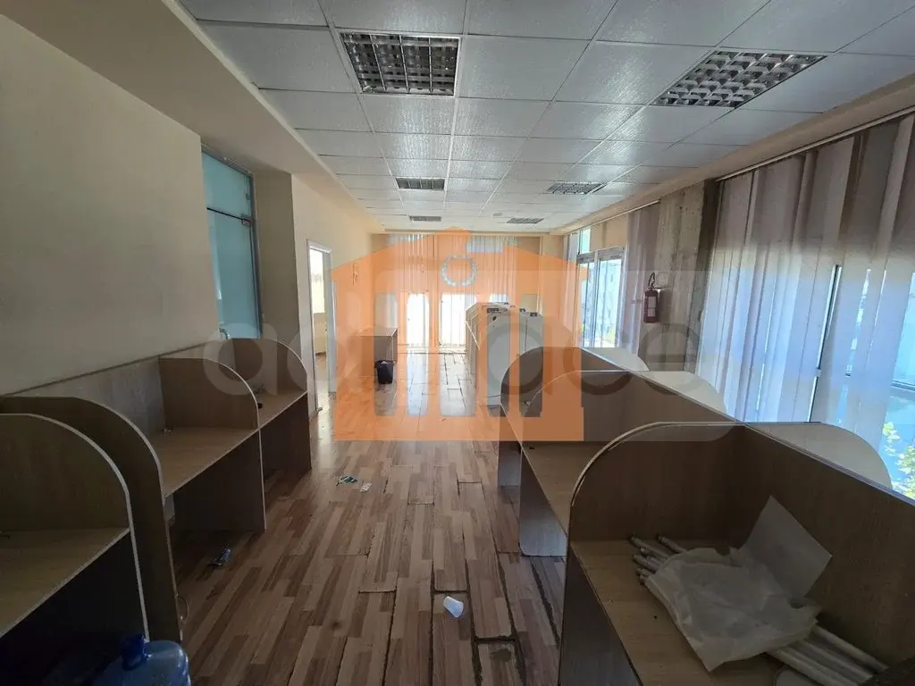Pasuri të patundshme komerciale 173 m² 3 kati
