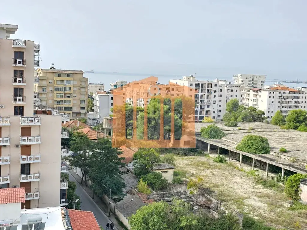 Apartament 1+3 dhoma 162 m²