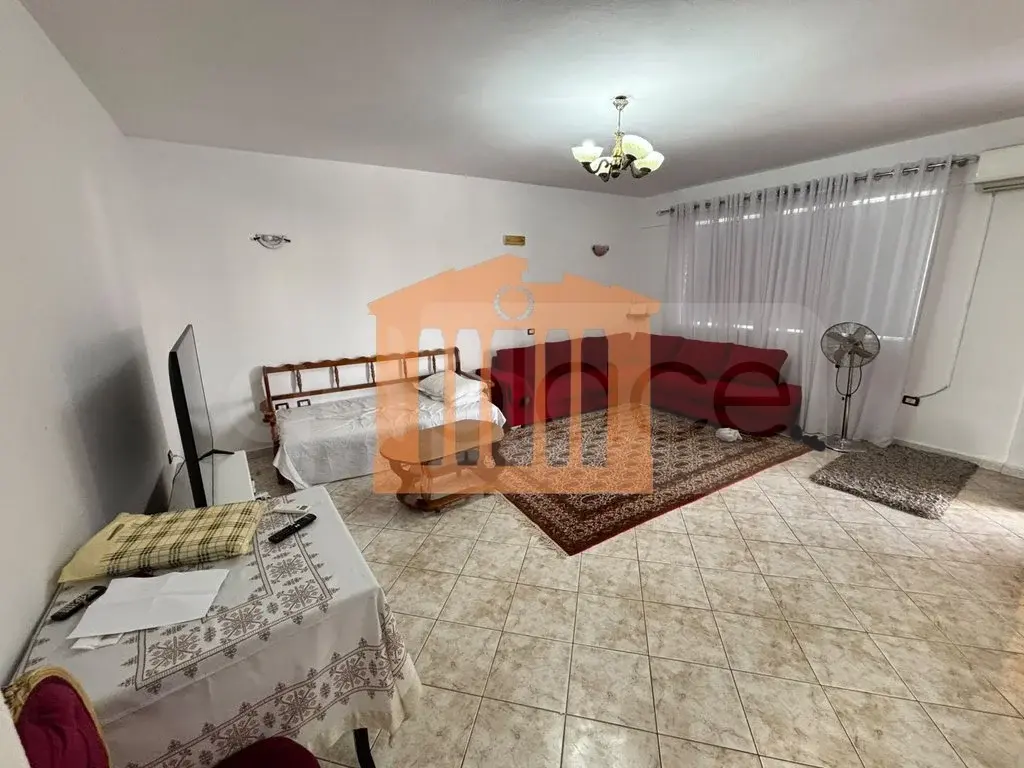 Apartament 1+2 dhoma 120 m² 3 kati
