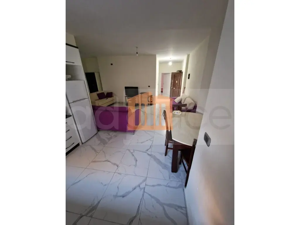 Apartament 1+2 dhoma 120 m² 2 kati