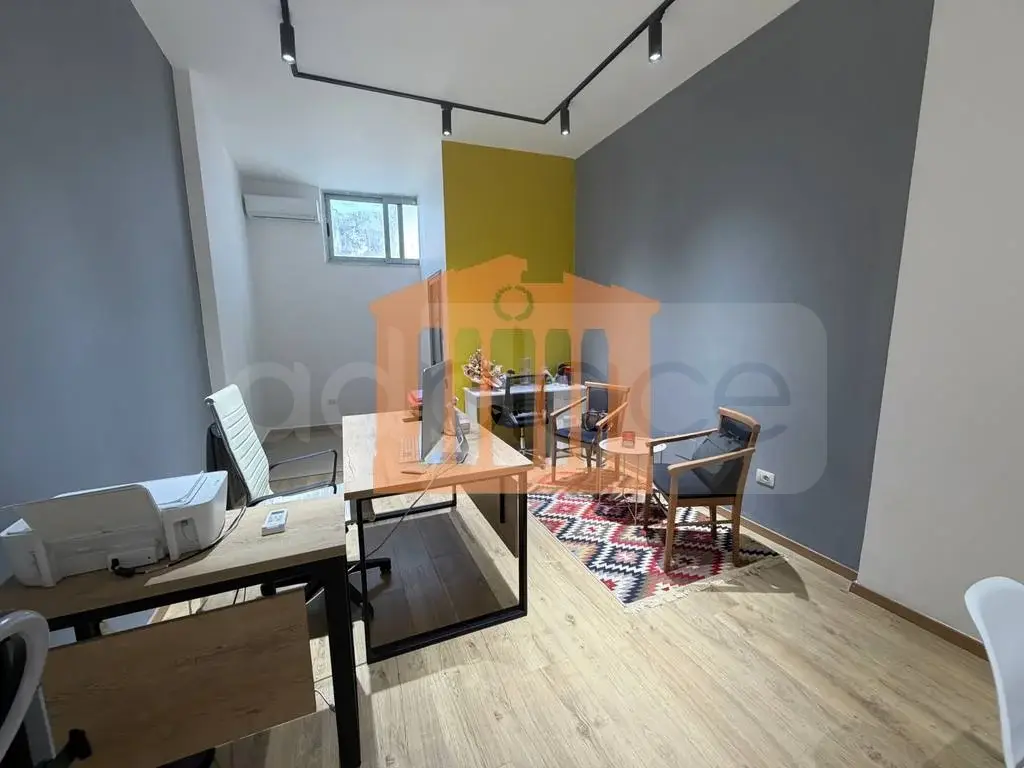 Pasuri të patundshme komerciale 40 m² 2 kati