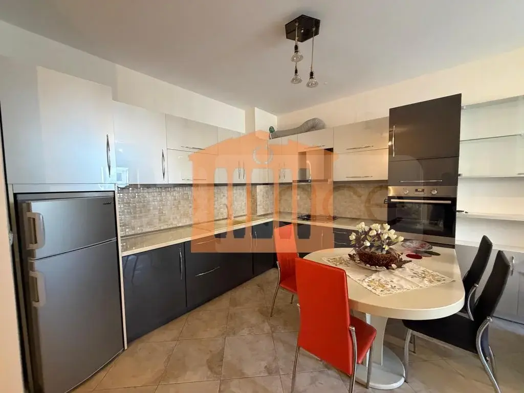 Apartament 1+2 dhoma 88 m² 3 kati