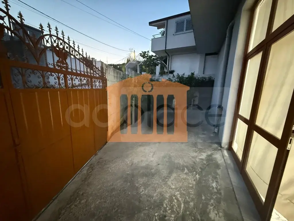 Pasuri të patundshme komerciale 175 m² 1 kati