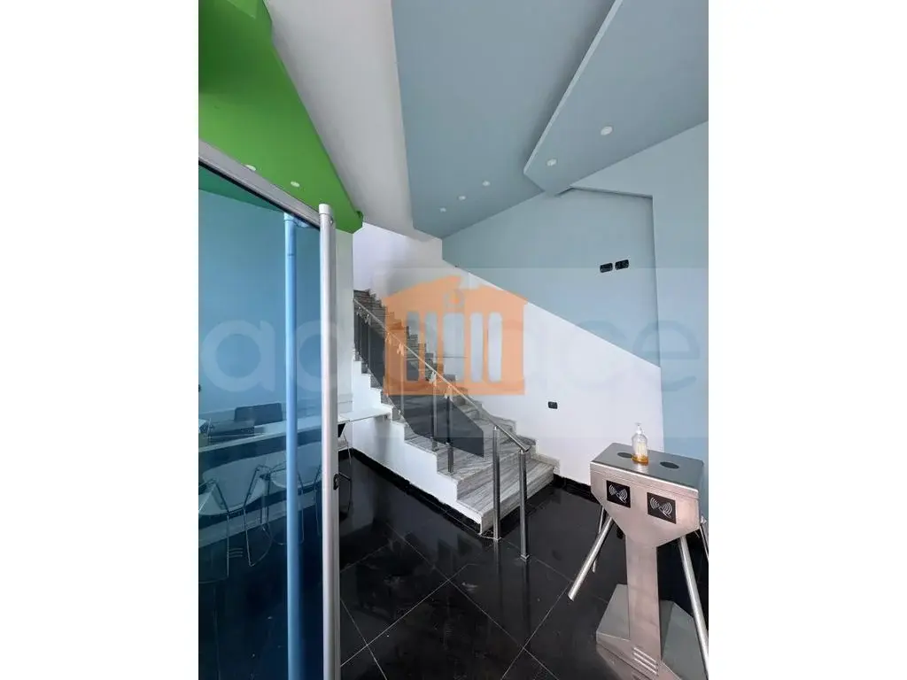Pasuri të patundshme komerciale 1200 m² 2 kati