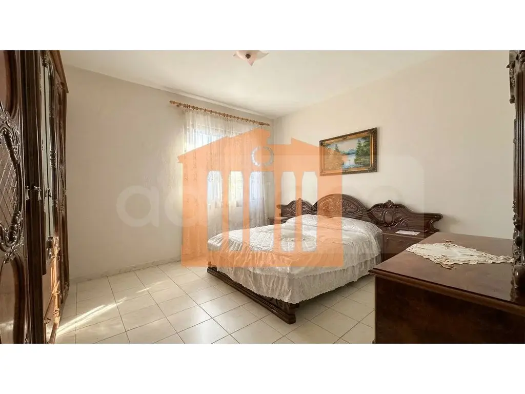 Apartament 1+2 dhoma 220 m² 2 kati