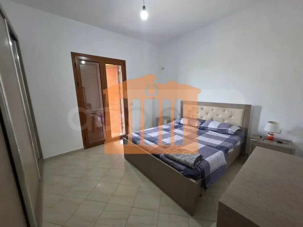 Apartament 1+3 dhoma 106 m² 1 kati