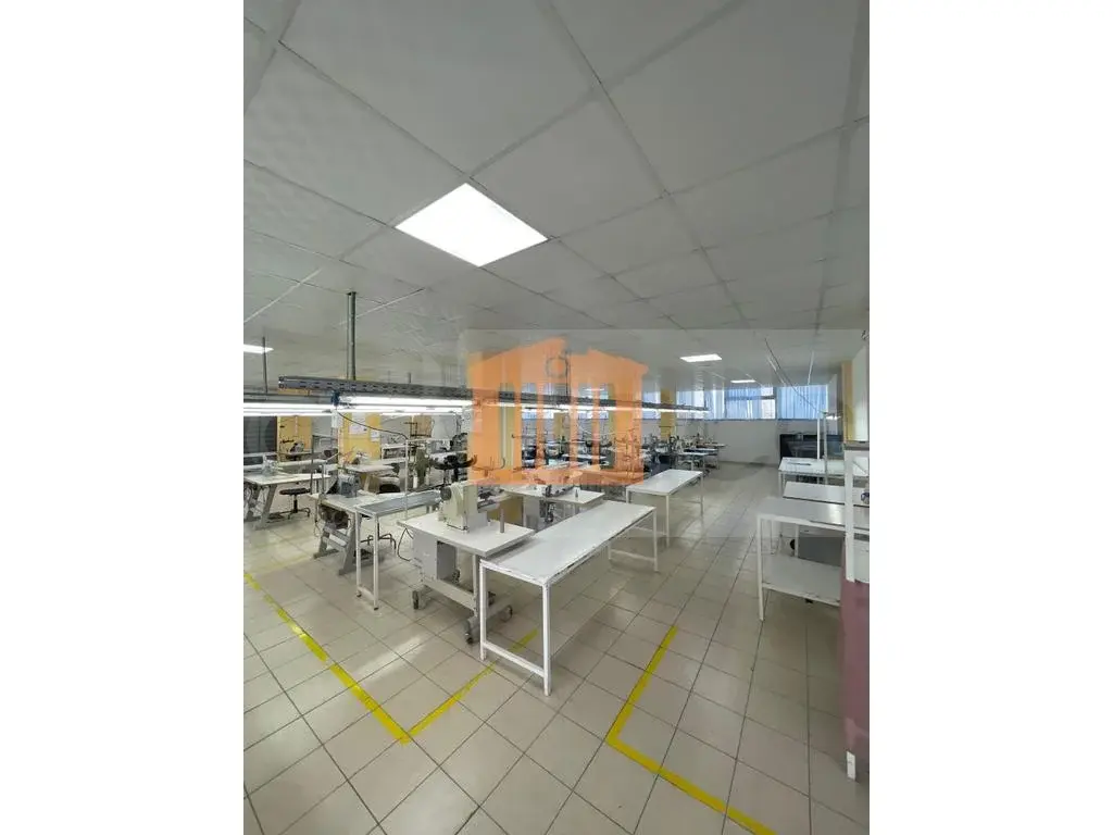Pasuri të patundshme komerciale 1200 m² 2 kati