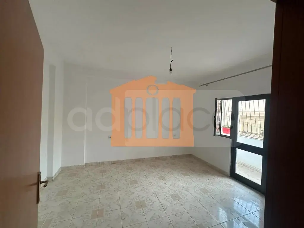 Apartament 1+2 dhoma 100 m² 1 kati