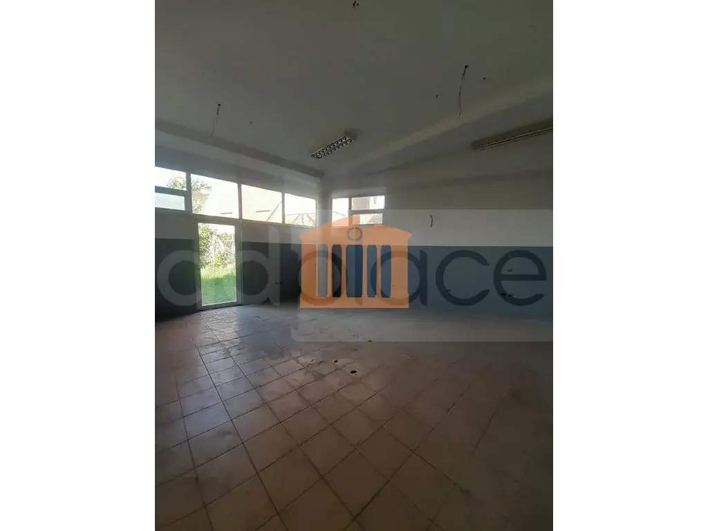 Pasuri të patundshme komerciale 777 m² 1 kati