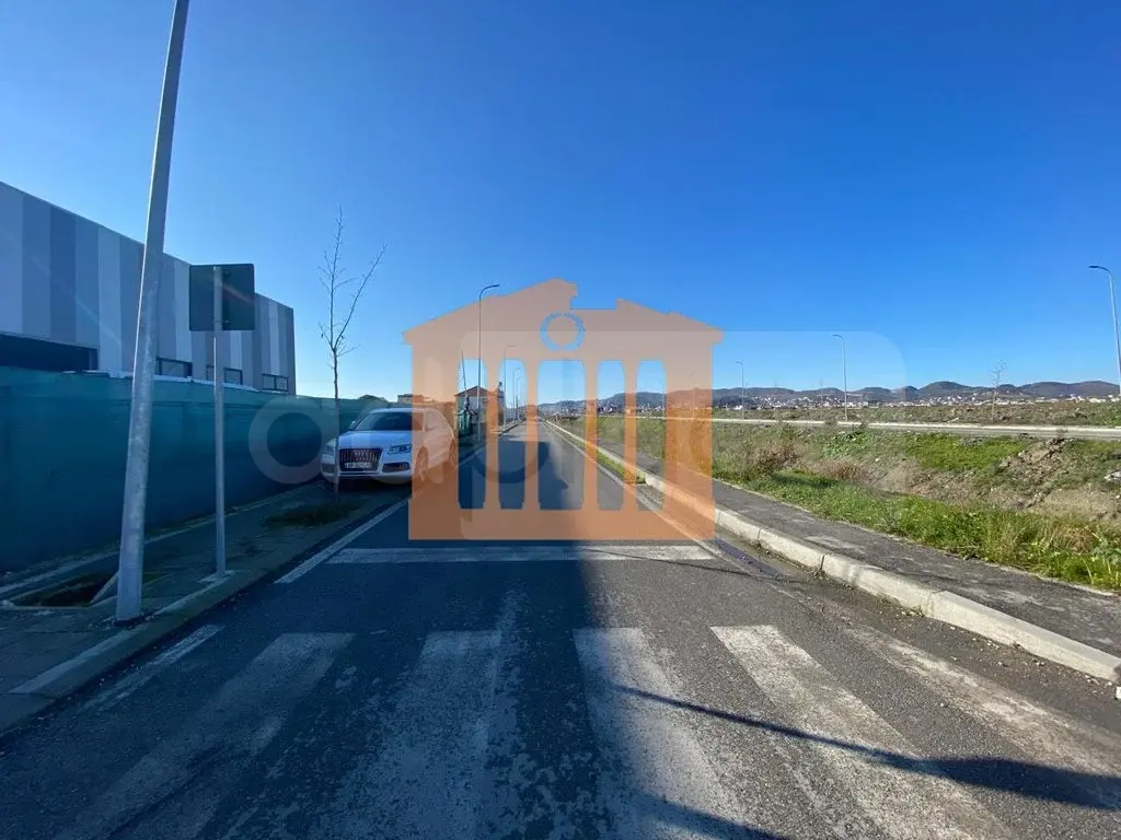 Pasuri të patundshme komerciale 1000 m²