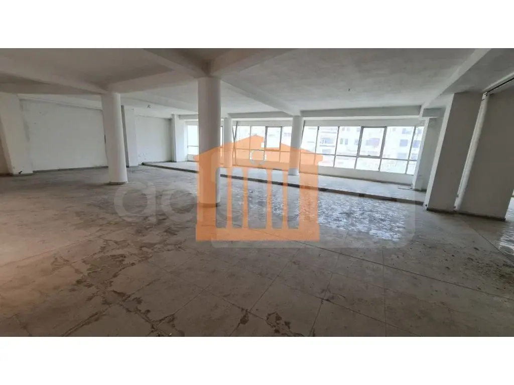 Pasuri të patundshme komerciale 201 m² 2 kati