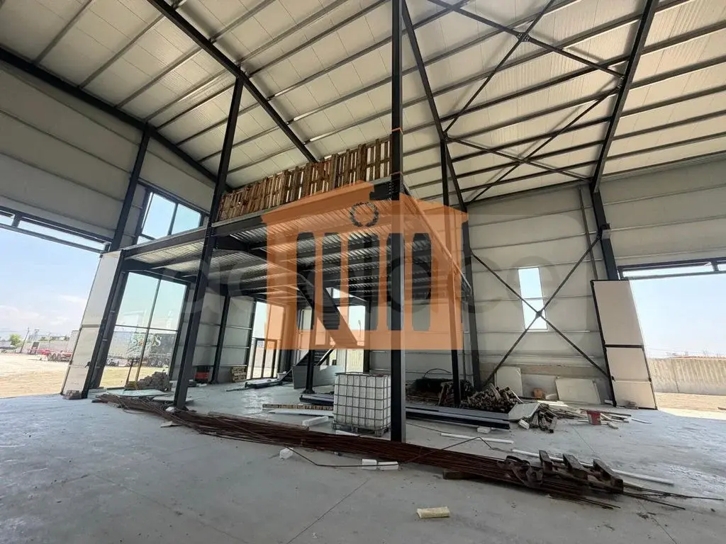 Pasuri të patundshme komerciale 2400 m²