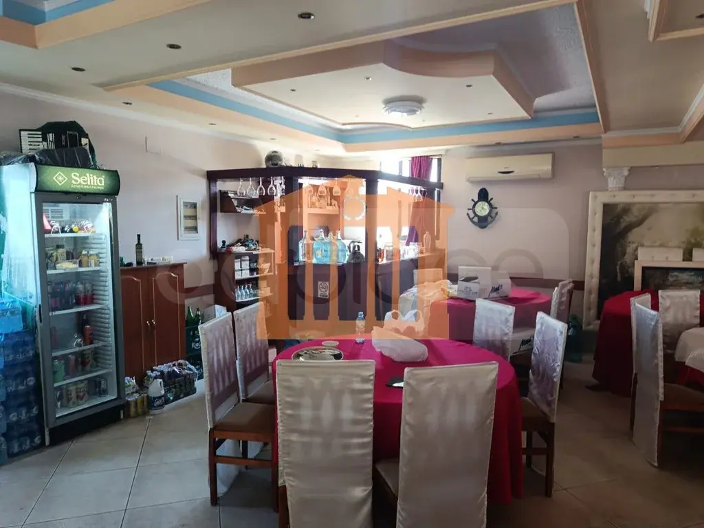 Pasuri të patundshme komerciale 180 m² 2 kati