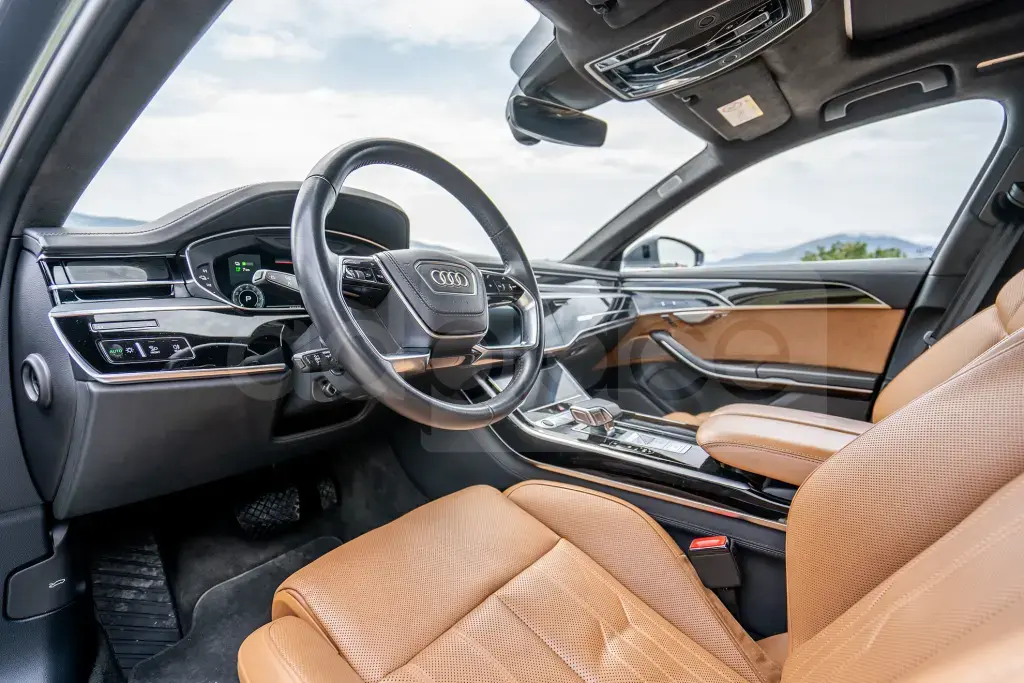 Audi A8 D5 2021