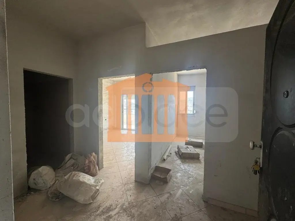 Apartament 1+3 dhoma 94 m² 6 kati