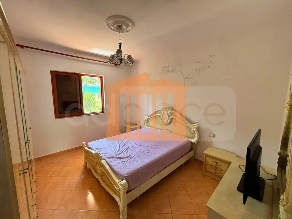 Apartament 1+2 dhoma 105 m² 2 kati