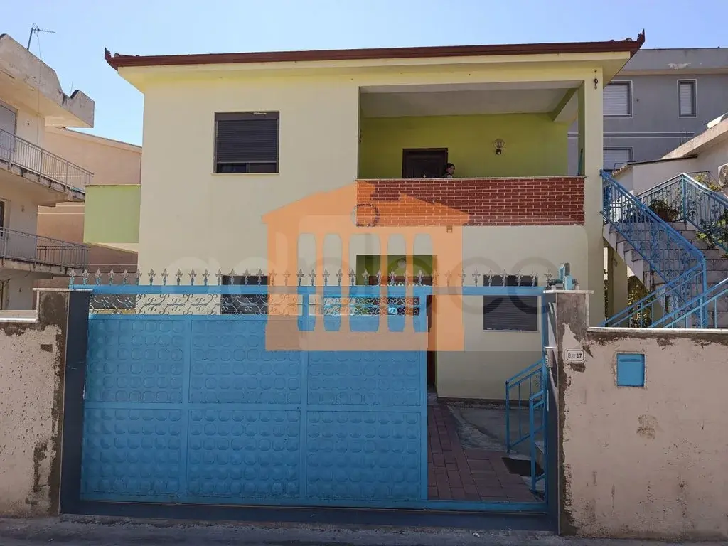 Vilë 186 m² 1, 2 kati