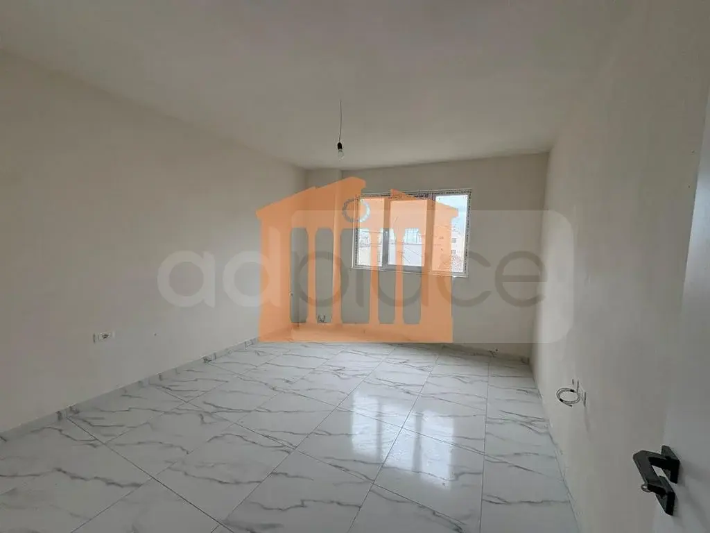Apartament 1+2 dhoma 87 m² 1 kati