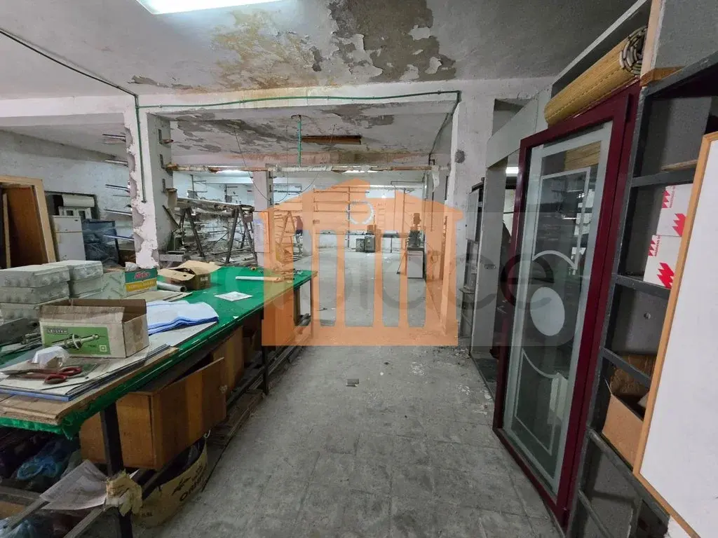 Pasuri të palujtshme komerciale 318 m² 1 kati