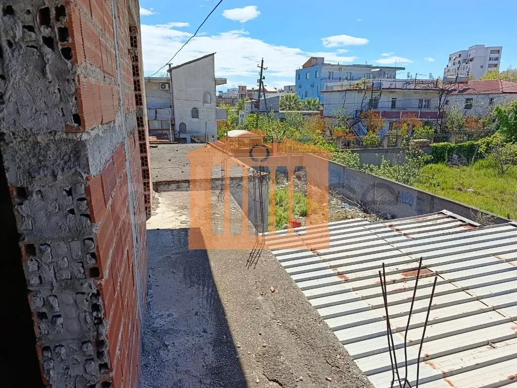 Vilë 220 m² 1 kati