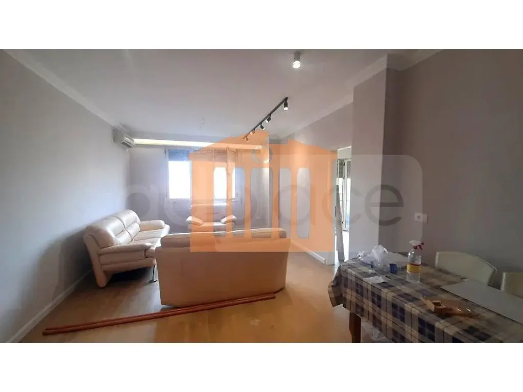 Pasuri të patundshme komerciale 92 m² 2 kati